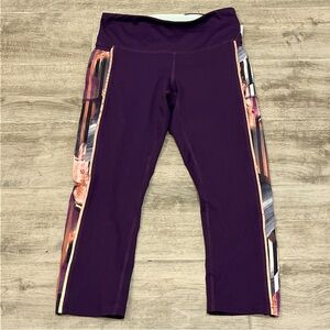 Brooks Greenlight Capri Running Athletic Berry Workout 221349‎ Legging Size XS